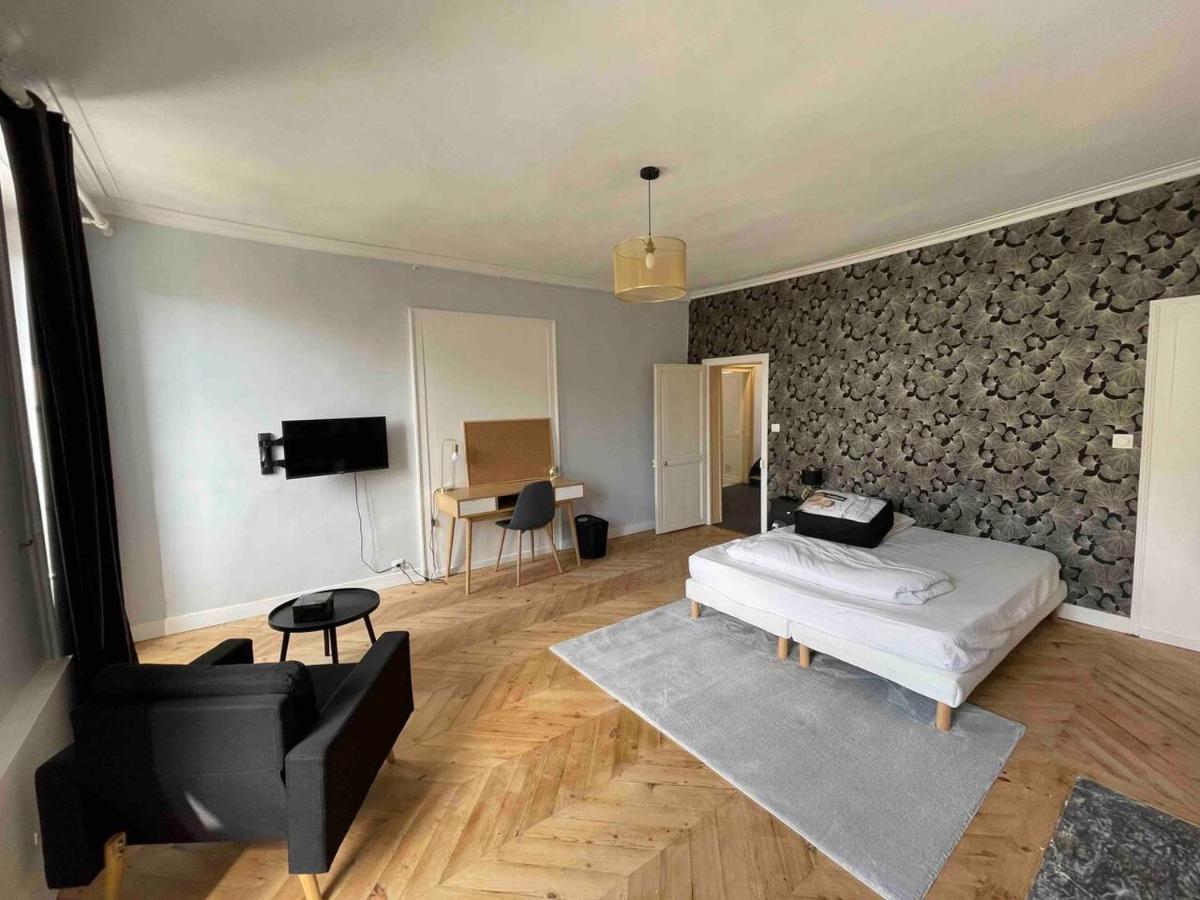 Logement Centre Ville 1 A 4 Chambres Alencon Exterior photo